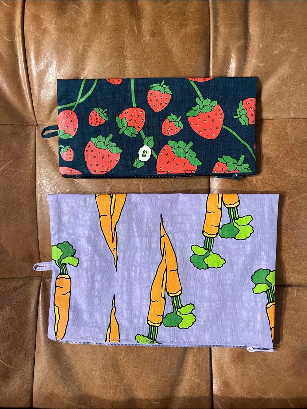 Baggu Flat Pouches - Large Carrots Medium Strawberries